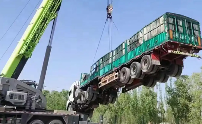 如皋道路脱困救援案例